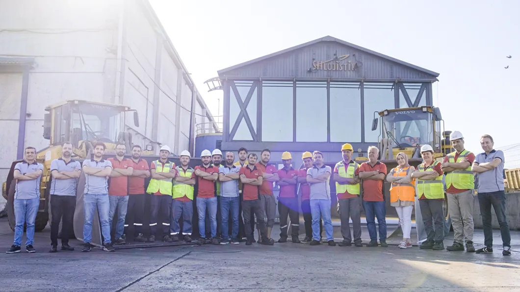 SH Lojistik Samsun yerleşkesinde ekibimiz ve iş makinelerimiz