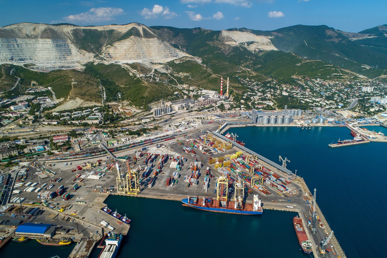 Limanın havadan görünümü